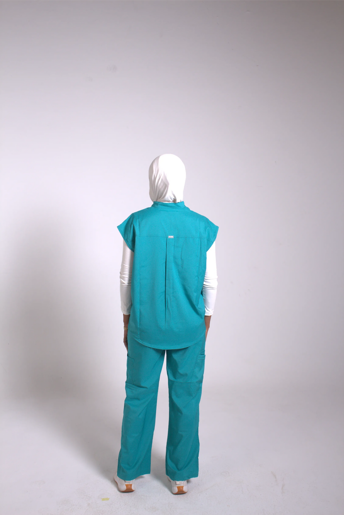 Turquoise tuana scrub